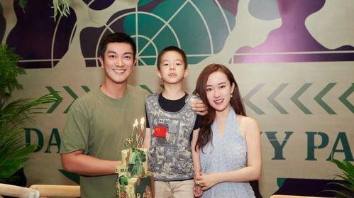 国产夫妻自拍在线,私密生活瞬间，揭秘家庭情感世界  第3张